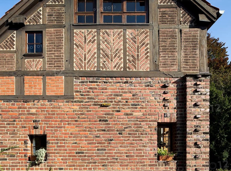 South-west side with brick ornaments and half-timbering, built in 1910 for Karl Buschhüter's mother, architect: Karl Buschhüter