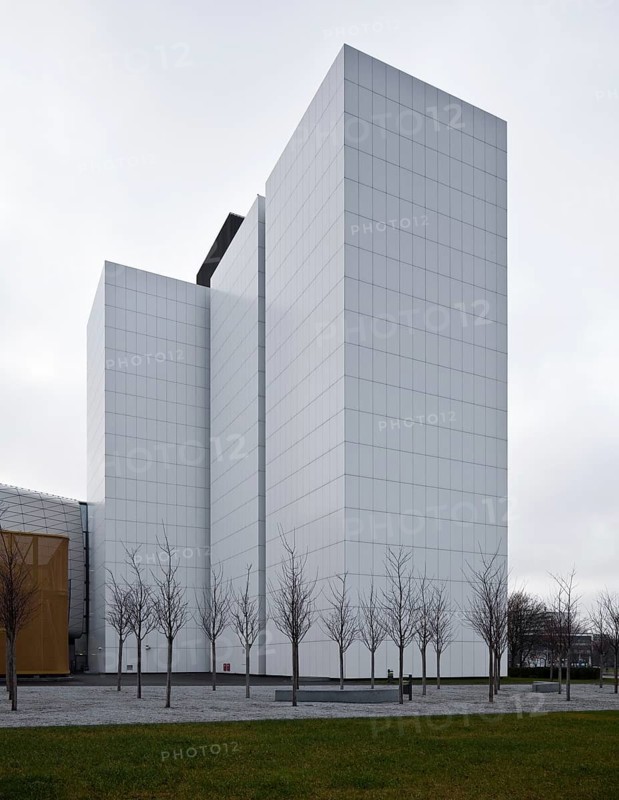 Magazine towers around 1980 by Dieter Seidlitz with modified surface, left extension 2011 by Gabriele Glöckler