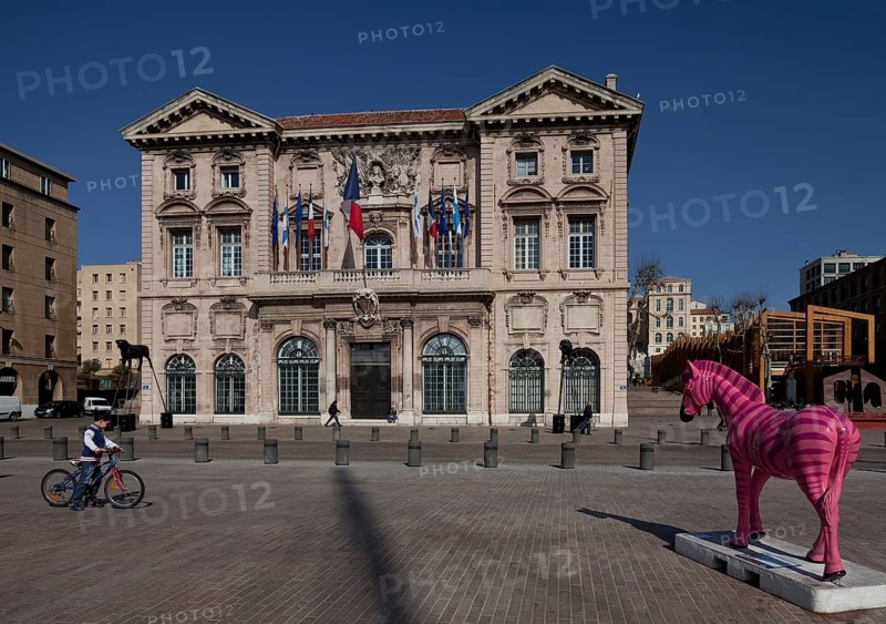 Main façade facing the Vieux-Port, Old Harbour