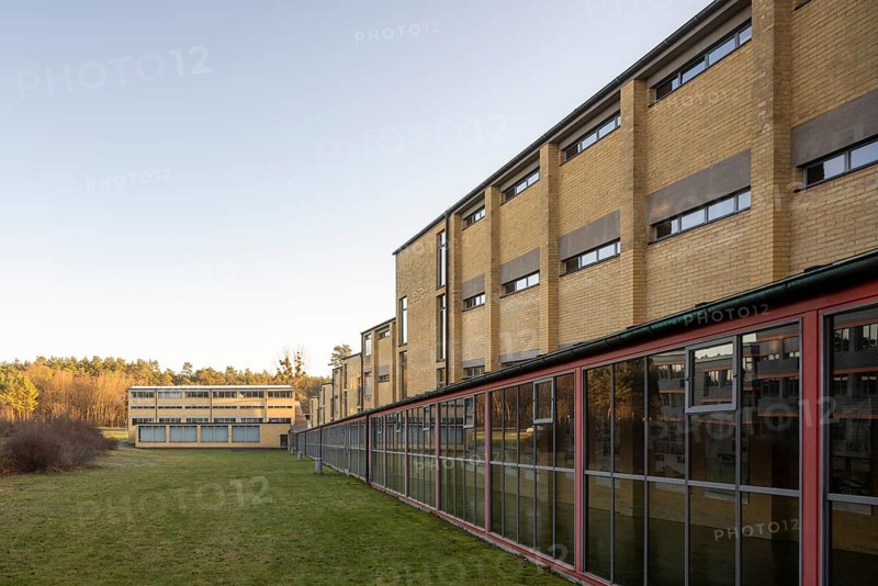 Bernau, Federal School of the General German Trade Union Federation, built 1928-1930 by Hannes Meyer and Hans Wittwer. Residential wing with glass corridor