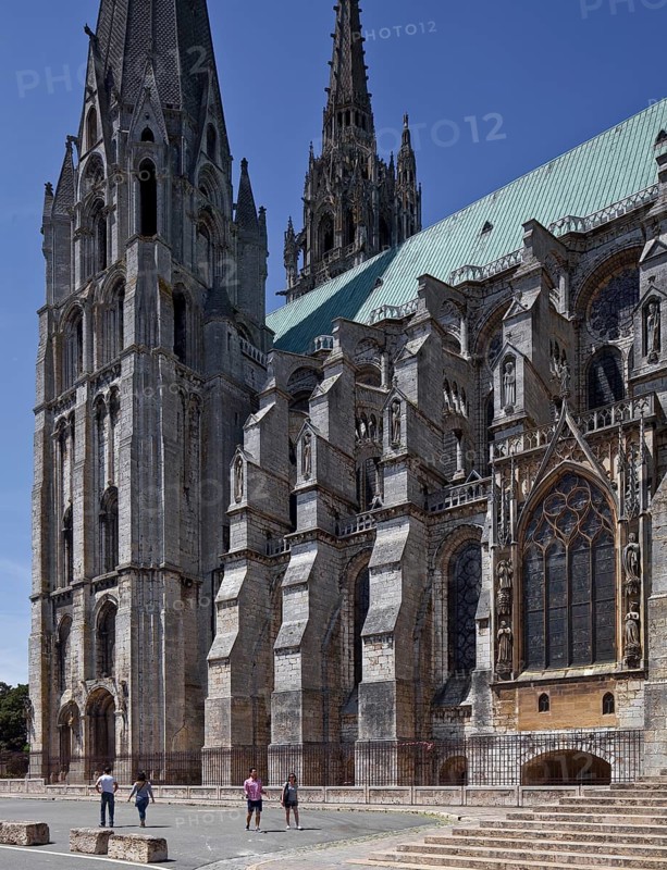 1195-1260 Main construction period, partial view from south-east, nave and towers on the left, CLOCHER VIEUX 1145-64, St., Sankt, Saint