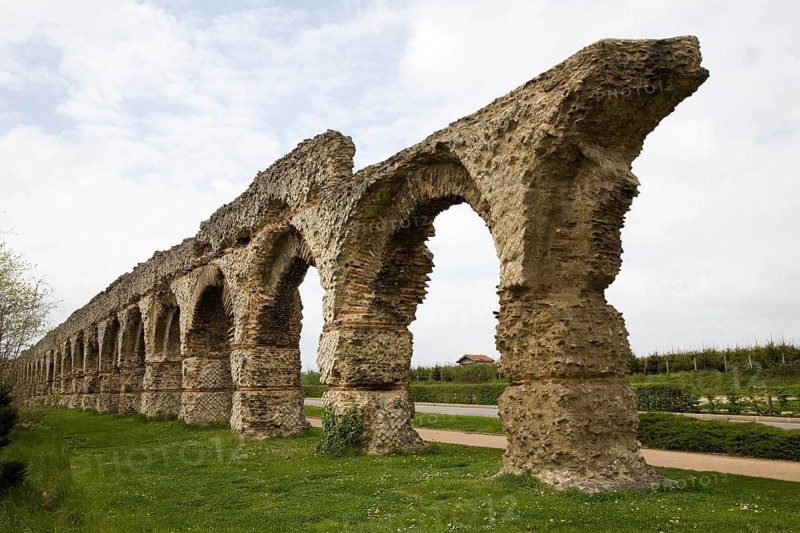 Roman water pipeline, longest series of arches