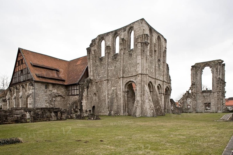 Walkenried former monastery Ruin of the south transept and the W façade of ONO left Chapter house, St., Sankt, Saint