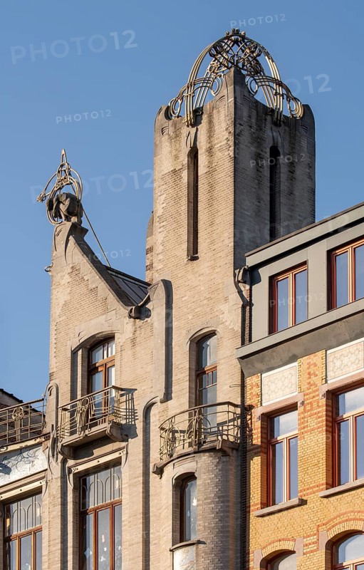 Antwerp, Art Nouveau houses, Maison du Peuple - Help U Zelve cooperative, built in 1901 by Émile Van Averbeke and Jan van Asperen, gable details