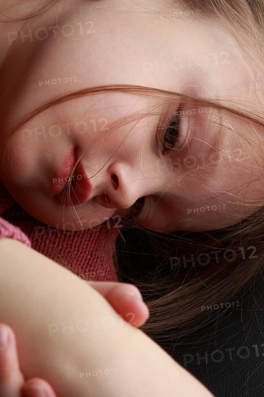 Dreaming girl, daydream, daydreaming, playing child, child playing, relaxed, relax, relaxation, fantasy, imagination, child's head lying, face of a child lying