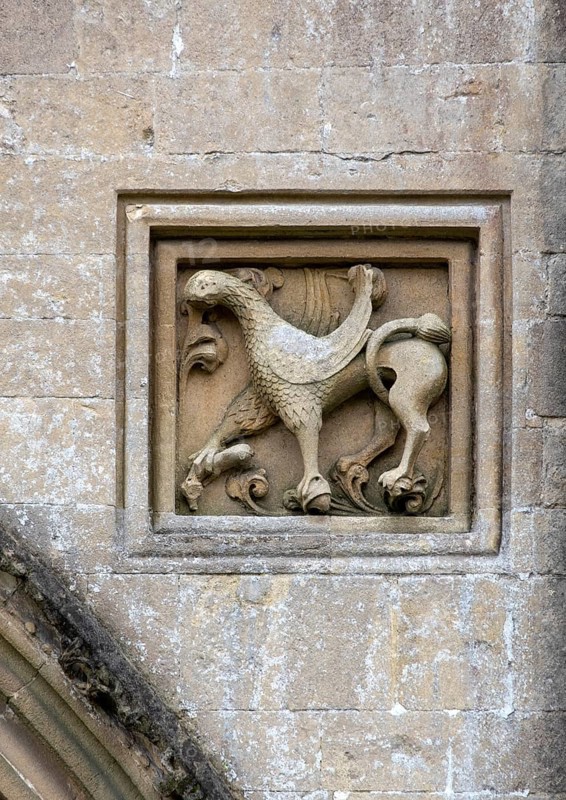 Wells, Cathedral, façade of the north transept, griffin