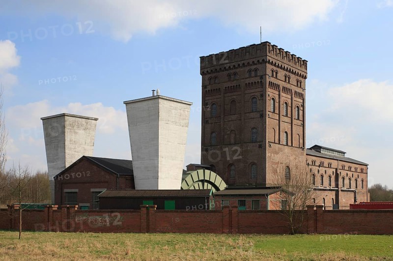 Malakow tower above shaft 1 and the attached hoisting machine building, in front of it mine ventilation fans with outlet diffusers
