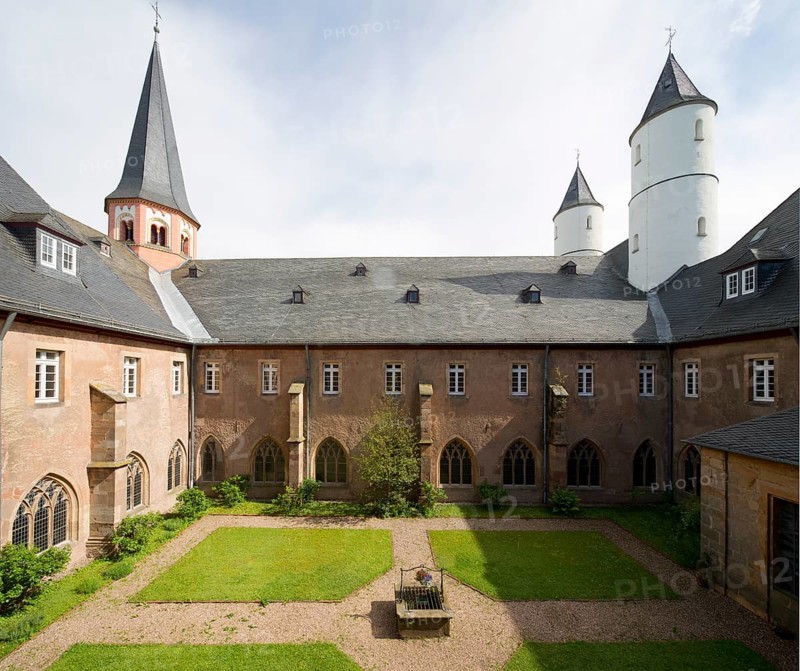 Cloister, view of the monastery church, St., Sankt, Saint