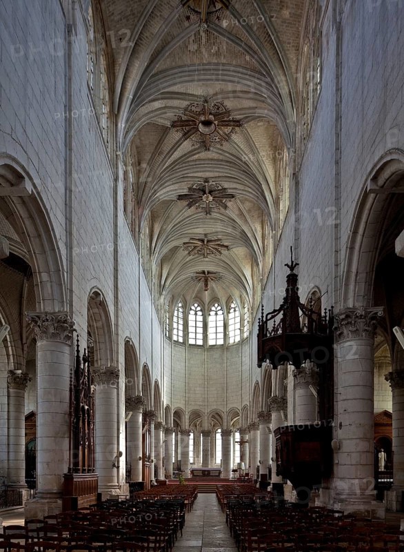 Frankr Auxerre Burgundy Church of St-Pierre 70169 Built with interruptions 1536-1656 Interior facing east Auxerre, Cathedral, St., Saint, Saint