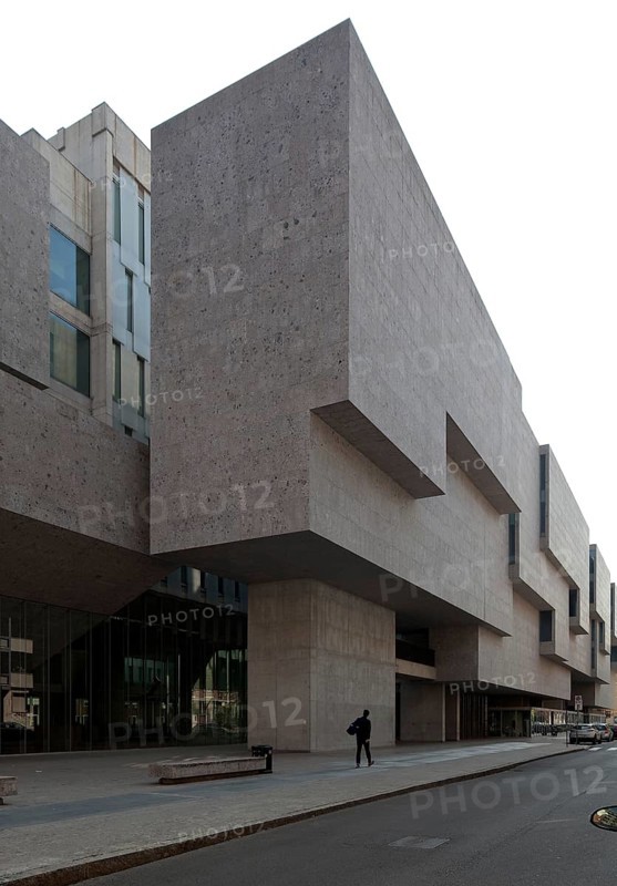 Nuova Sede, façade on Via Guglielmo Corrado Röntgen, built 2002-2008 by Grafton Architects