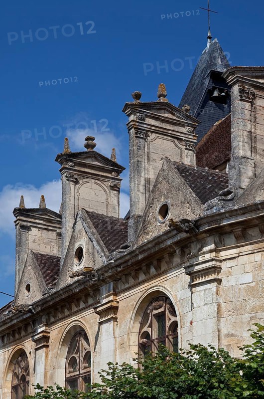 Ligny-le-Chatel Burgundy Church of St Peter and Paul, new eastern part 16-17th century Renaissance buttresses extending beyond the roof View from south-east, St, Saint, Saint