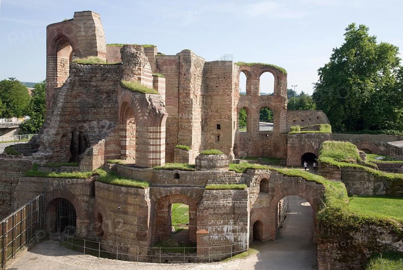 Remains of the bath palace, so-called Great Emperor type, towards the end of the 3rd century, main apse, wall remains
