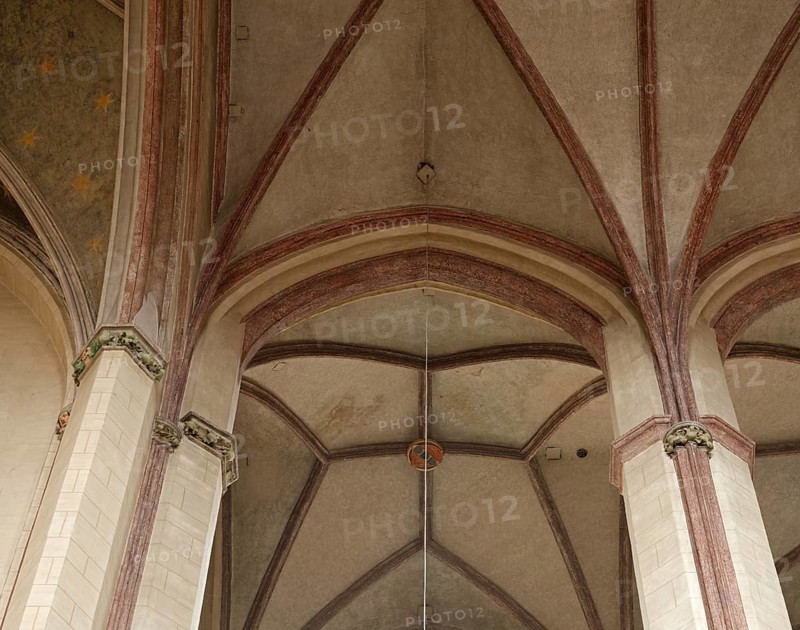 Nave, view of the south-eastern pillars and the vault of the side aisle, St., Sankt, Saint