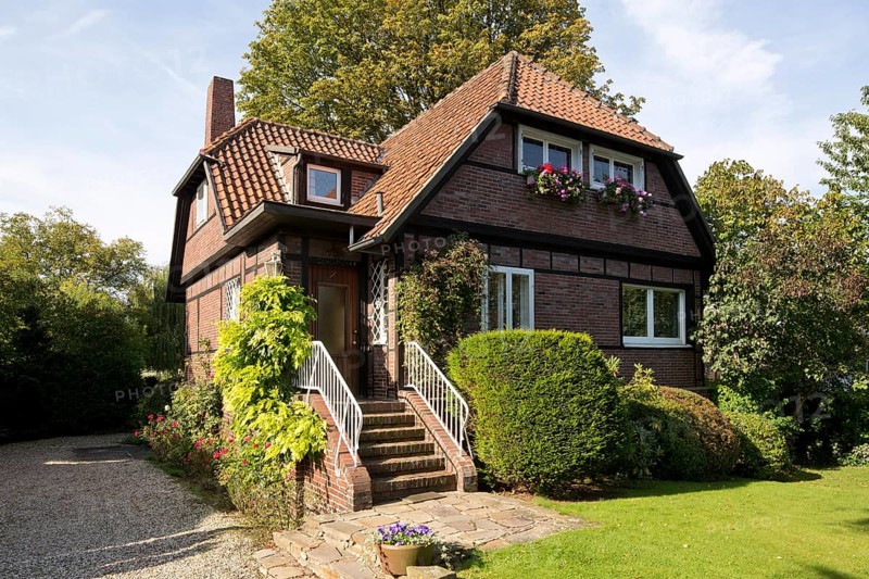 East side, built ca. 1933-1935, architect: Friedrich Kühnen, gabled crippled hipped roof