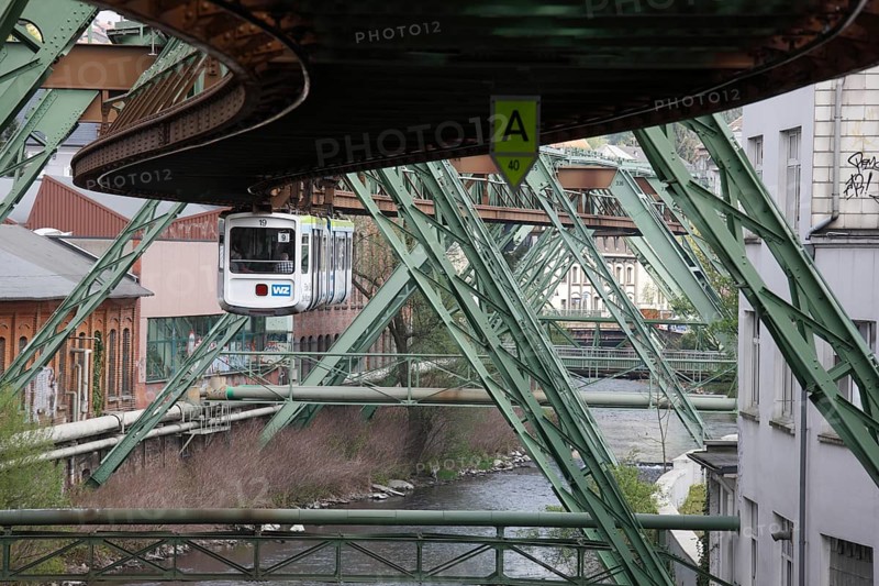 Suspension railway from Wuppertal-Oberbarmen to Wuppertal-Vohwinkel