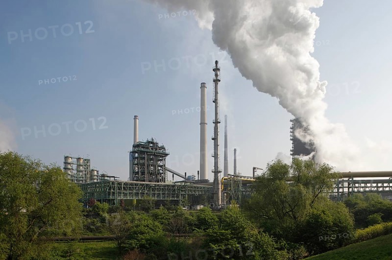 View of the Schwelgern coking plant and blast furnace works (known as the Hamborn furnace group)
