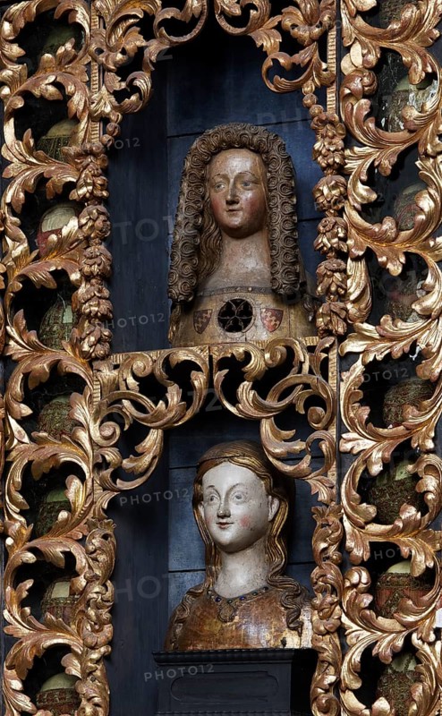 Golden chamber with reliquaries after restoration with historic colour scheme (blue), north wall, St., Sankt, Saint