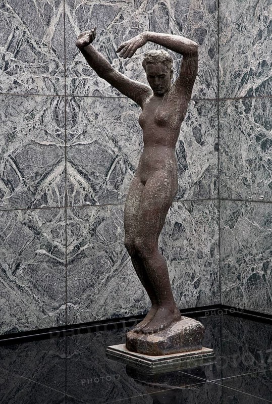 Barcelona Pavilion Pavilion of the 1929 World Exhibition, rebuilt 1983-1986, interior with sculpture AMANECER by Georg Kolbe