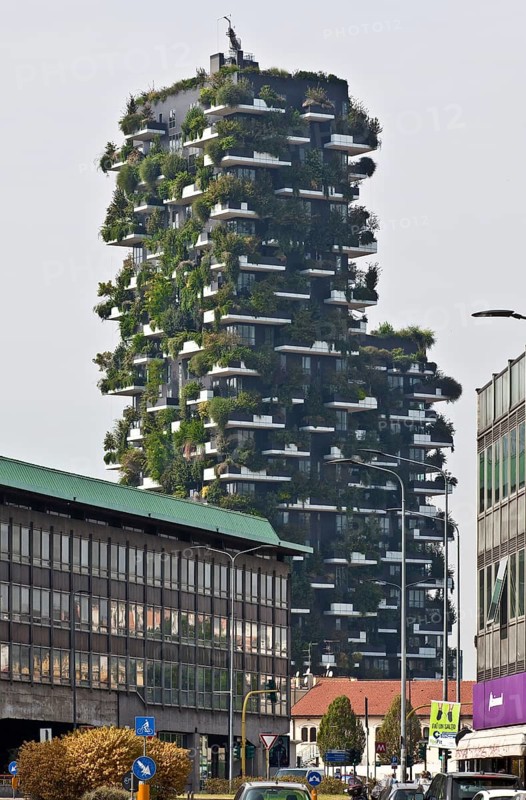Architekturstudio Boeri 2008-2014 built at Porta Nuova. 110 and 76 metres high, 2014 International Highrise Award