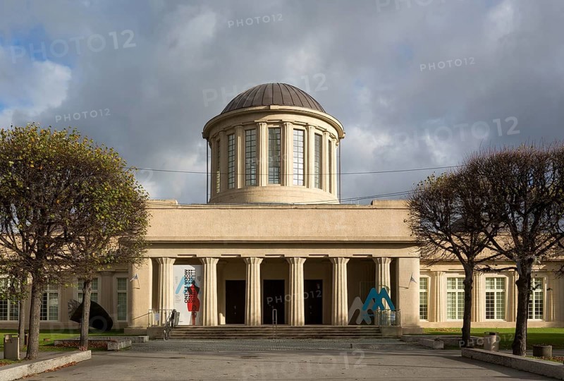 Hala Stulecia, (Hala Ludowa, Engl. People's Hall) built 1911-1913 by Max Berg, overall planning of the site by Hans Poelzig, exhibition building by Poelzig made of exposed concrete