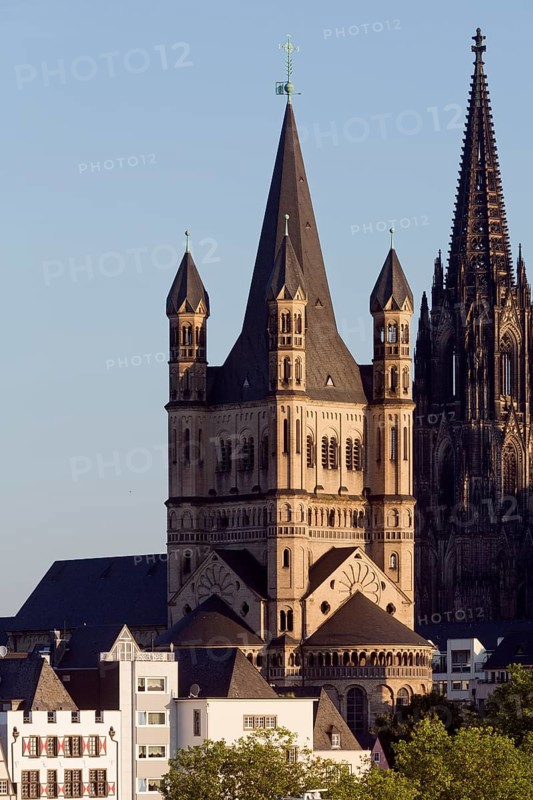 View from the Severinsbrücke bridge, behind it the cathedral, St., Sankt, Saint