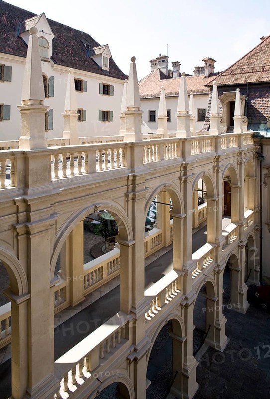 1527-1531 as the first Renaissance building in the city of Graz, main wing built from 1557 according to the plans of the architect Domenico dell'Allio, arcaded courtyard bridge, courtyard side