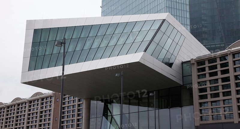 Frankfurt M European Central Bank 2010-14 Architecture Coop Himmelb (l) au Partial view of the connecting building between the old and new building from the north-west