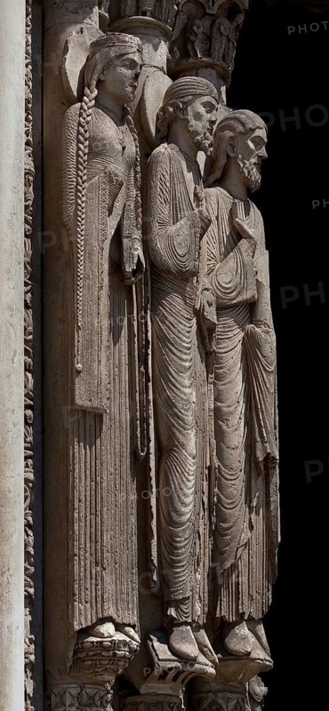 1195-1260 Main construction period, west façade, royal portals 1145-70 with biblical kings, queens, prophets and others as mural figures, St., Sankt, Saint