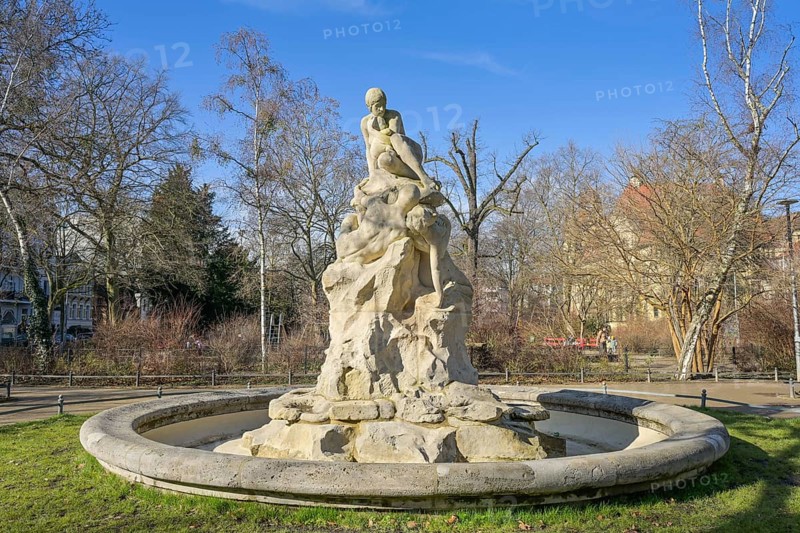 Flood Fountain, Perelsplatz, Friedenau, Tempelhof-Schöneberg, Berlin, Germany, Europe