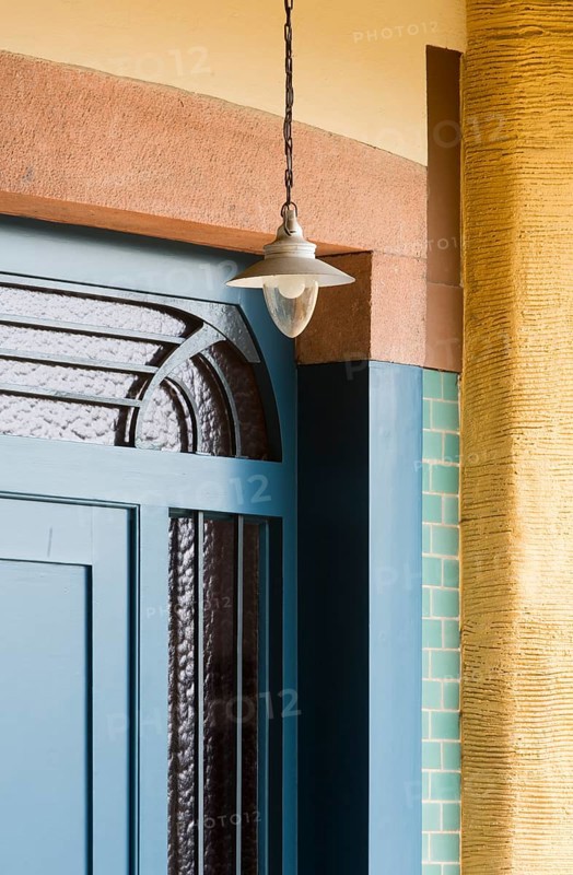 Built in 1902/1903 by Henry van de Velde and extended in 1911. Front door and lamp