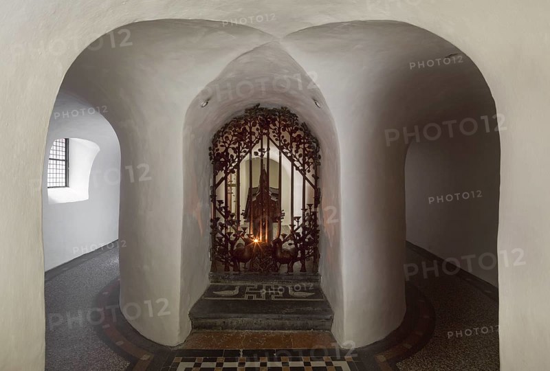 Ring crypt with tomb of St Liudger, view from the east