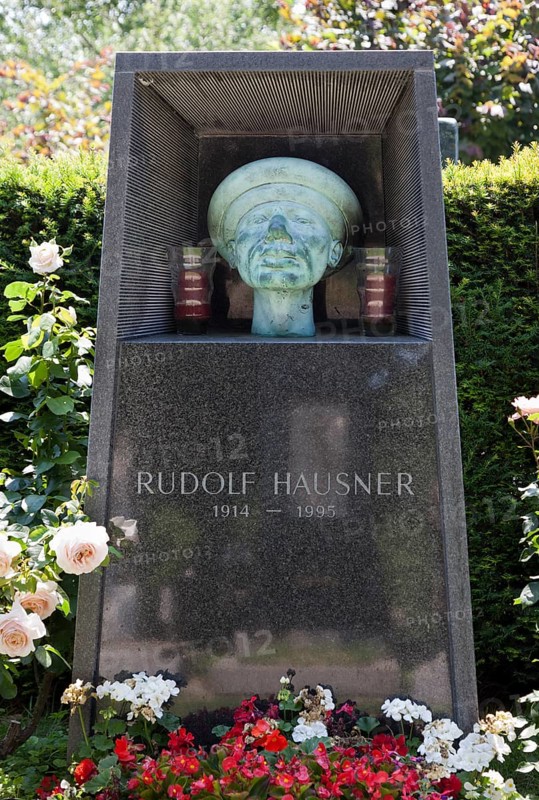 Vienna, graves of honour at the Central Cemetery