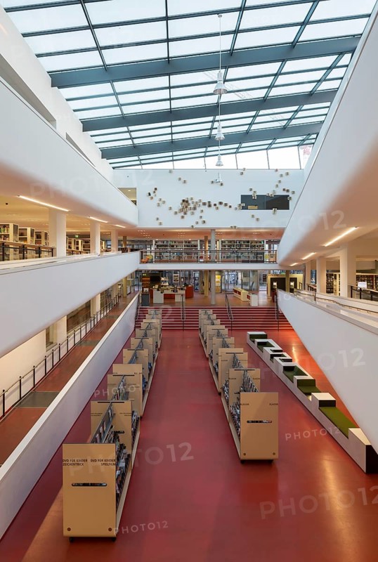 Built in 2008 by architects HPP, interior design by UKW, Jochen Usinger and Martin Klein-Wiehle, book art object by Hubertus Gojowczyk