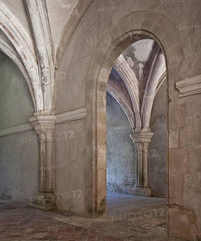 Fontenay former Cistercian monastery auditorium. View from the auditorium into the passageway between the cloister and the monastery garden, St., Sankt, Saint
