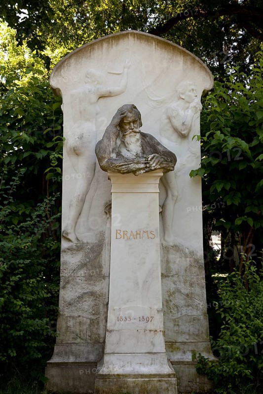 Vienna, graves of honour at the Central Cemetery