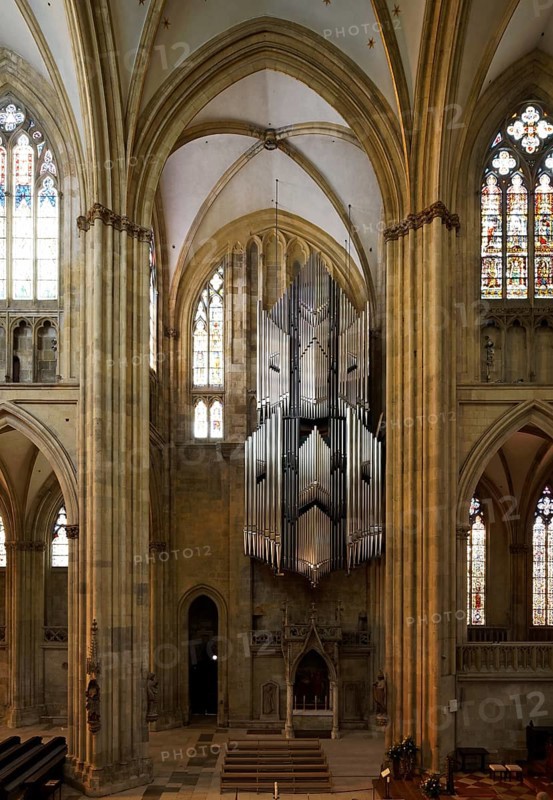 Modern organ in the north transept, St., Sankt, Saint