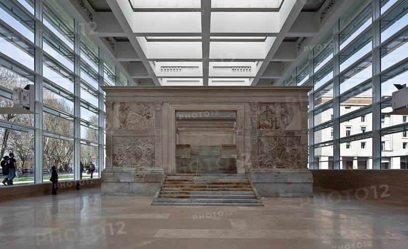 New museum building 2006 by Richard Meier, Great Hall with altar