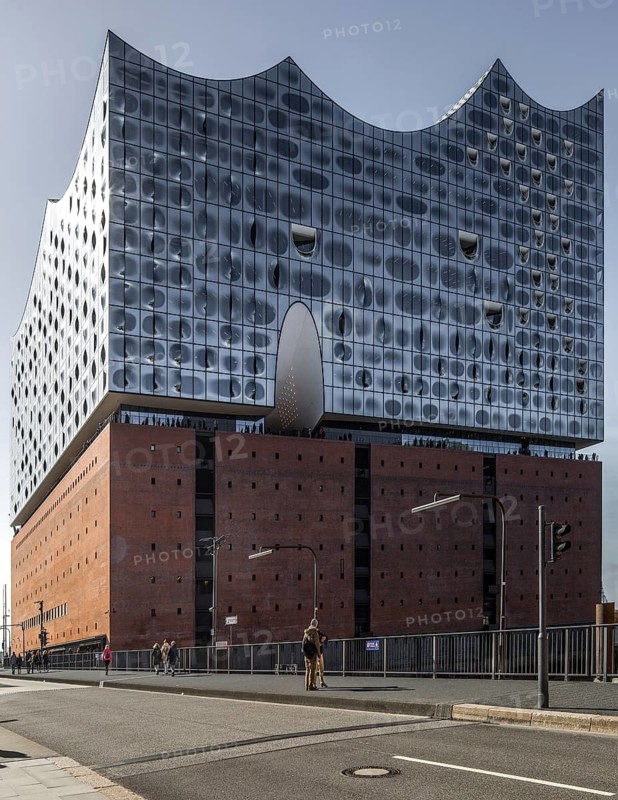 Hamburg, Elbphilharmonie, partial view from the north-east over the Mahatma Gandhi Bridge, designed by Herzog & de Meuron, built 2007-2016
