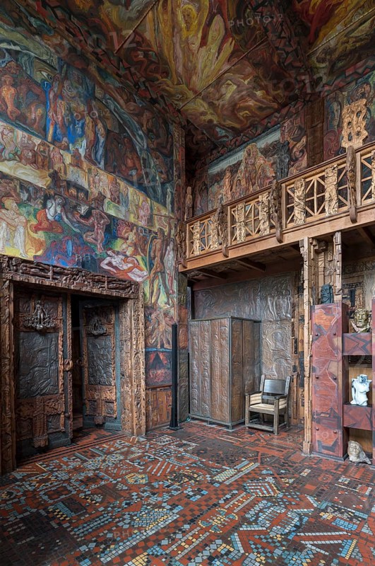 Jesteburg, Kunststätte Bossard, studio house, built 1912-1914 by Johann Michael Bossard, Edda Hall, designed 1932-1935, carvings by Jutta Bossard and Franz Hötterges, paintings by Johann Michael Bossard