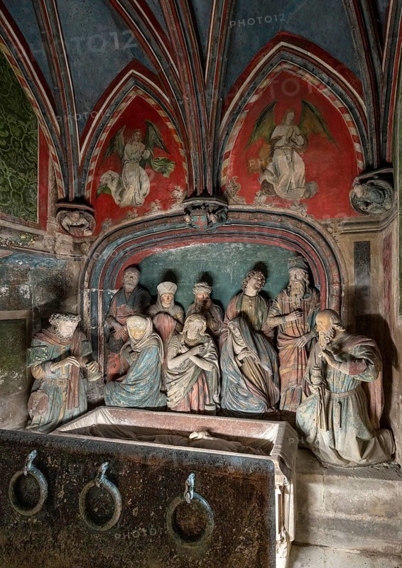 Chaumont, Basilica of St-Jean-Baptiste, burial place of the d'Amboise family, depiction of the Entombment of Christ, 15th century