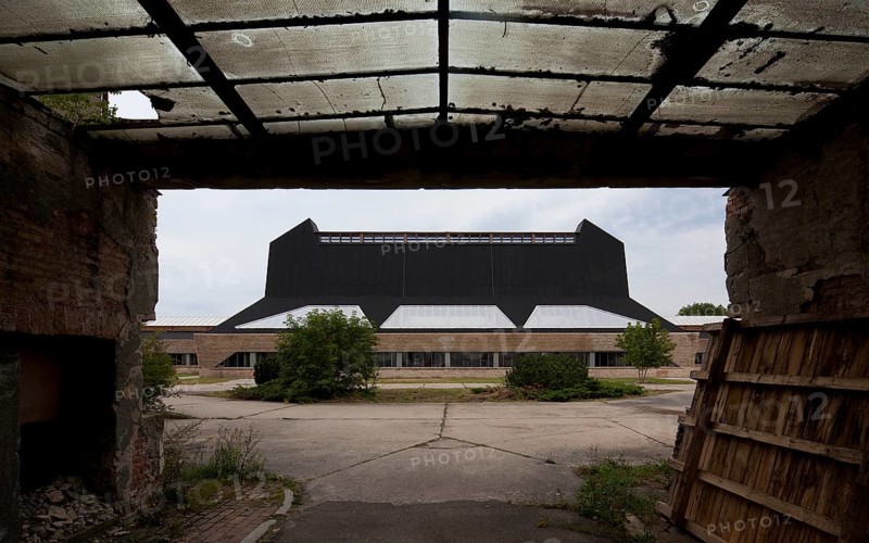 Built in 1922-23 by Erich Mendelsohn, roof of the dye works demolished in 1935, reconstructed in 2009