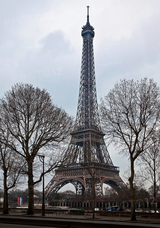 Completed in 1889 by Gustave Eiffel, view from the west from the right bank of the Seine