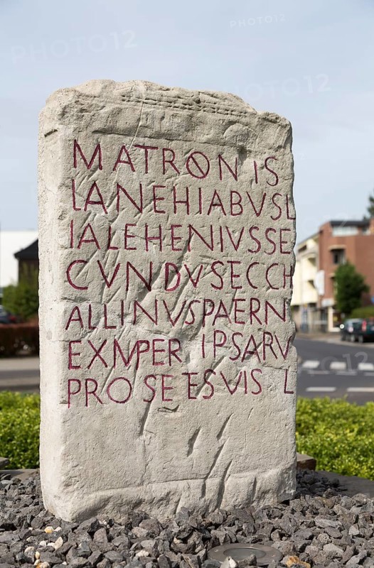 Copy of a Roman matron stone, on roundabout Lechenich, Bonner Str. / Römerhofweg (original Rheinisches Landesmuseum, Bonn)