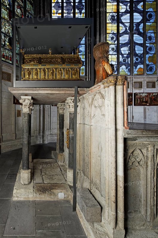 Choir, reliquary altar, rear building with passage under the shrines, St., Sankt, Saint