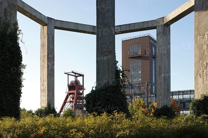 Nordsternpark, winding towers and concrete skeleton