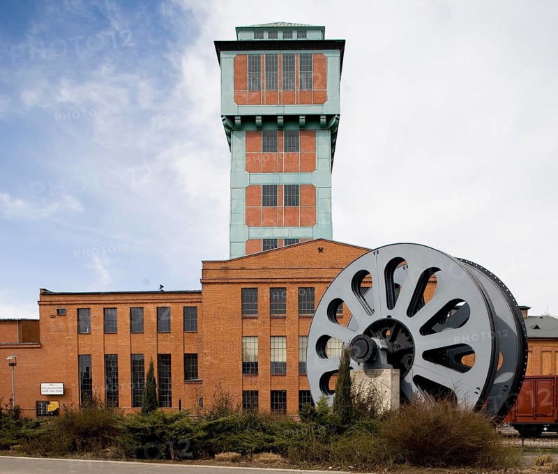 Coal mine 1923 by Erich Basarke, in front of the rope disc