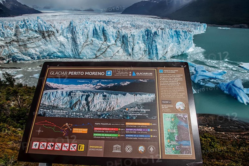 Information board Perito Moreno Glacier, glacier tongue, glacier break, Los Glaciares National Park, Santa Cruz, Patagonia, Argentina, South America