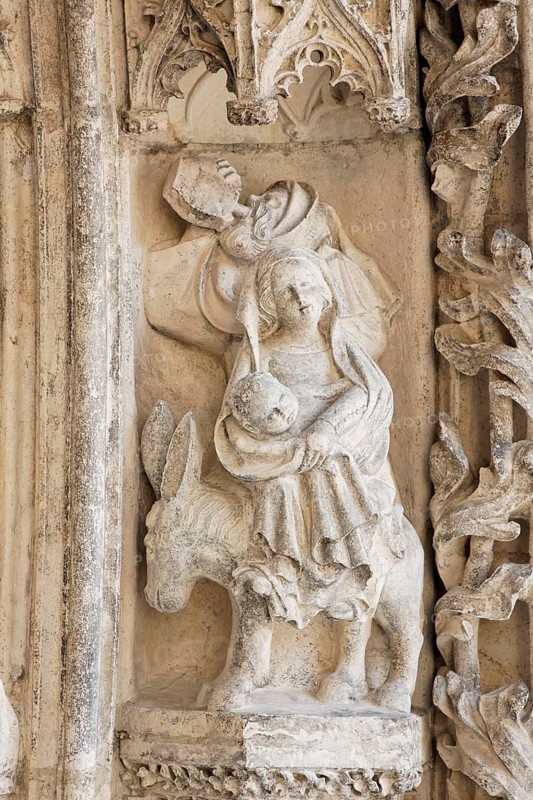 Main portal, figures, Flight to Egypt, St., Saint, Saint