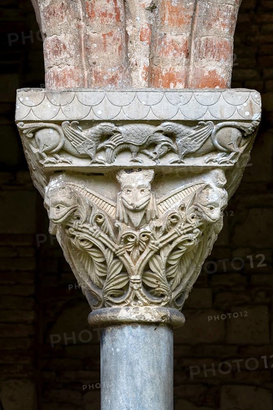 Moissac, Saint-Pierre Abbey, cloister, capital with mythical creatures and griffins