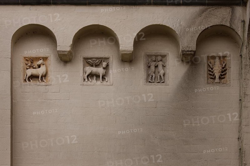 Relief of the months on the north side of the west tower (Aries, Taurus, Gemini, Cancer), St., Sankt, Saint